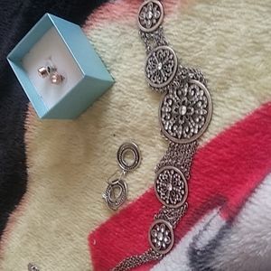 Round and round silver necklace with matching earr